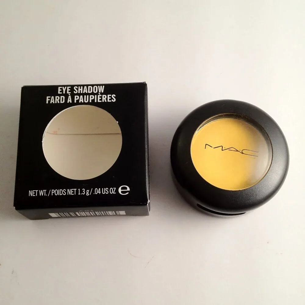 2 MAC shadows CHROME YELLOW & RULE NIB Matte